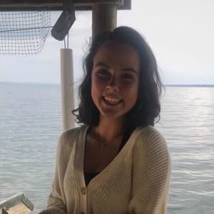 Meet your Posher, Claire